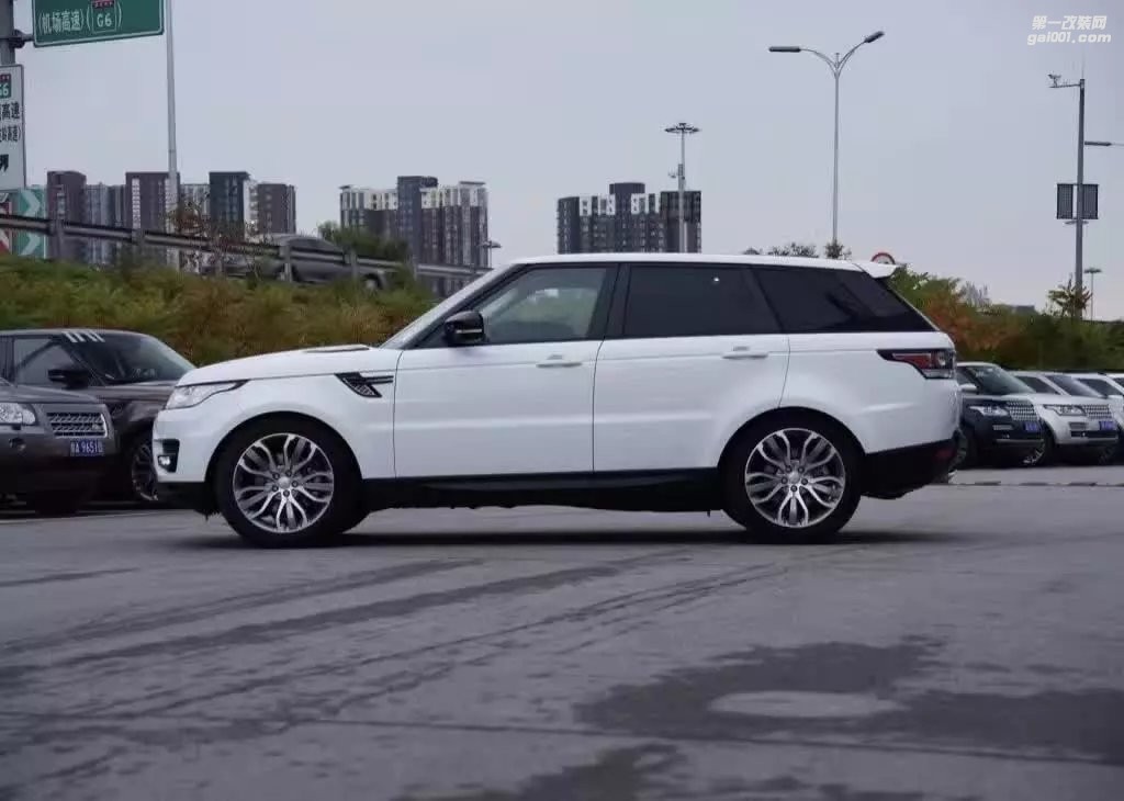 新車拆，路虎 原廠21寸，連 全新胎倍耐力  275-45-21  合裝 路虎升級。