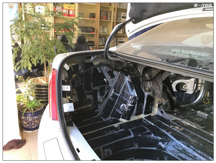 昆明汽車隔音降噪,比亞迪速銳全車獅龍頂級(jí)隔音降噪——云南先望出品
