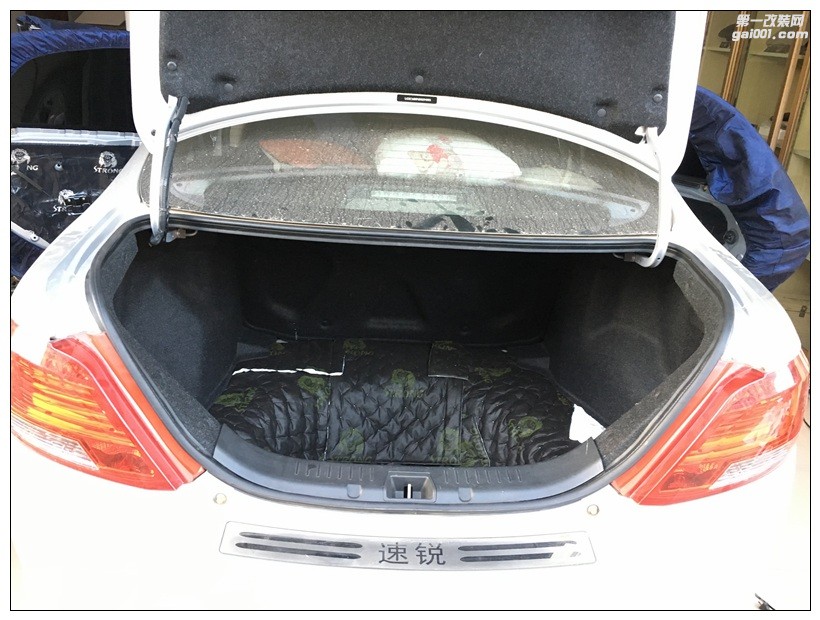 昆明汽車隔音降噪,比亞迪速銳全車獅龍頂級(jí)隔音降噪——云南先望出品