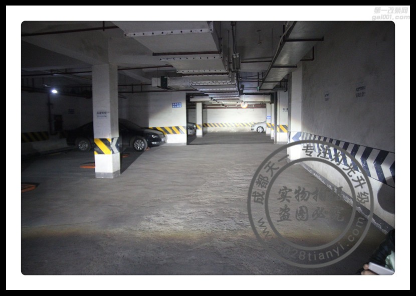 成都日產(chǎn)陽(yáng)光車(chē)燈改裝原裝Q5海拉透鏡LED日行燈雙光透鏡