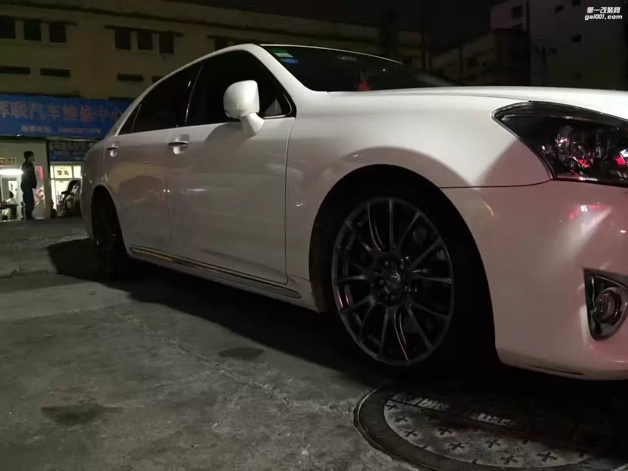 皇冠，換 ISF 原裝 19寸 完工！