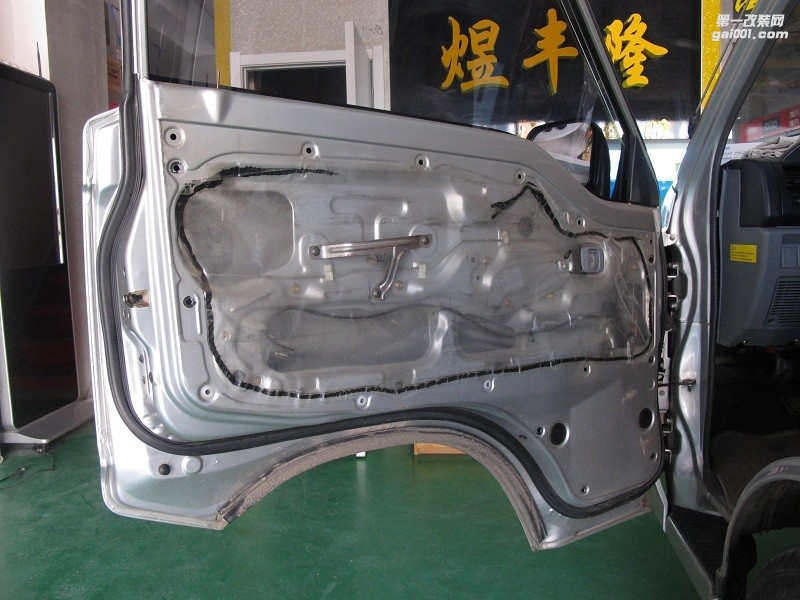 青島汽車音響——改裝升級(jí)得利卡獲得重生