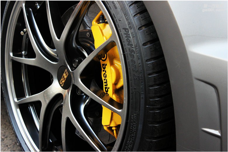 海亞：別人家的高爾夫 7R 換裝 BBS RI-A 18寸 新款DB色 搭配brebo GT6全原裝卡鉗
