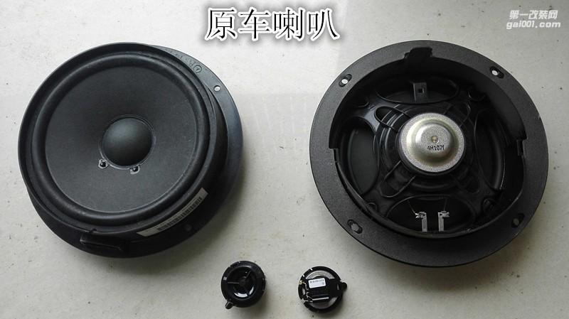 鄭州金聲音響改裝升級-奔馳R300改裝法國勁浪喇叭加裝功放和低音