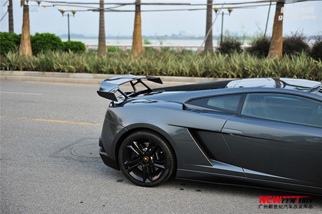 蘭博基尼 小牛Gallardo LP550 560 570 改裝DMC碳纖維后唇擾流板