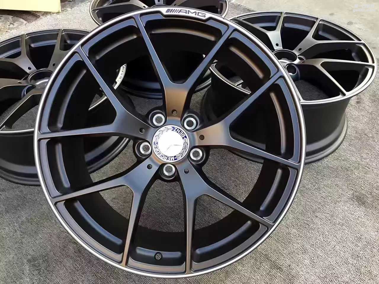 全新，半亞黑色，奔馳 原廠 C63  507  ，鍛造