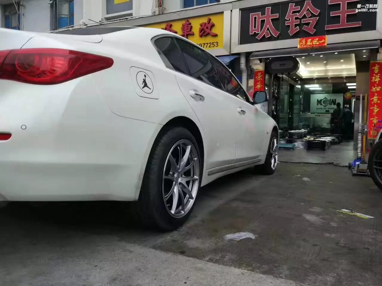 英菲尼迪，裝 RAYS  G25  完工！