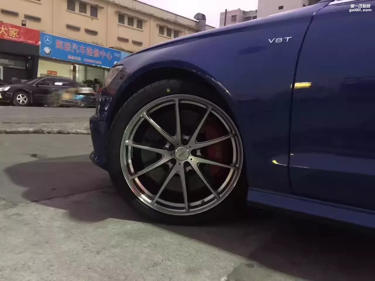 奧迪 ，裝20寸 全新  RAYS  G25 完工 。