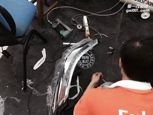 【廣州炫瀾車燈】豐田雷凌升級(jí)精剛海拉5雙光透鏡+精剛X5安定器