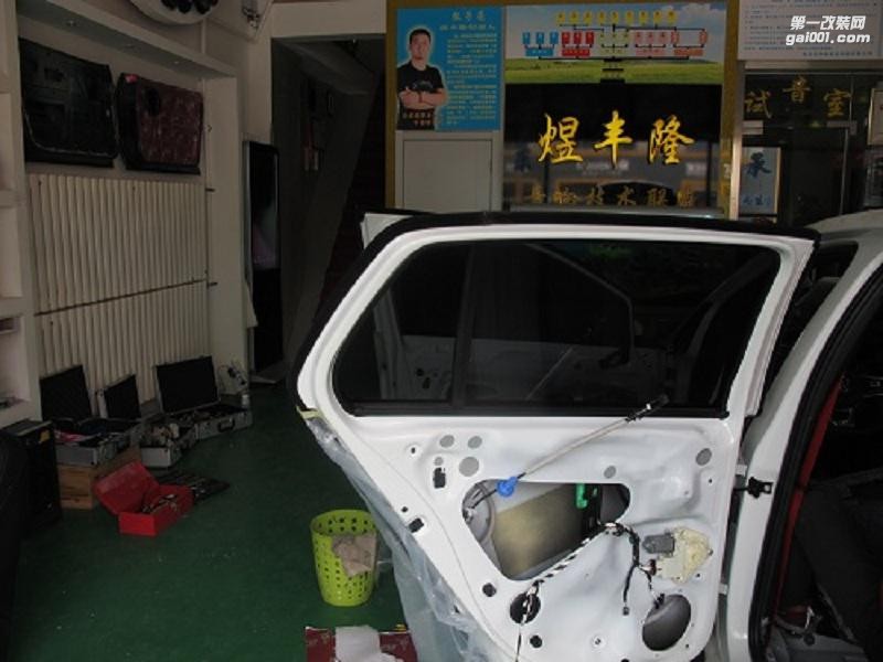 青島汽車音響——高爾夫GTI盡情享受速度與激情