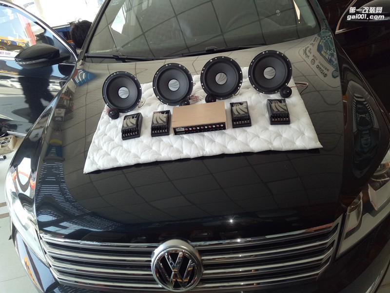 鄭州金聲汽車音響改裝-大眾邁騰改裝德國(guó)彩虹喇叭加裝優(yōu)美聲DSP處理器