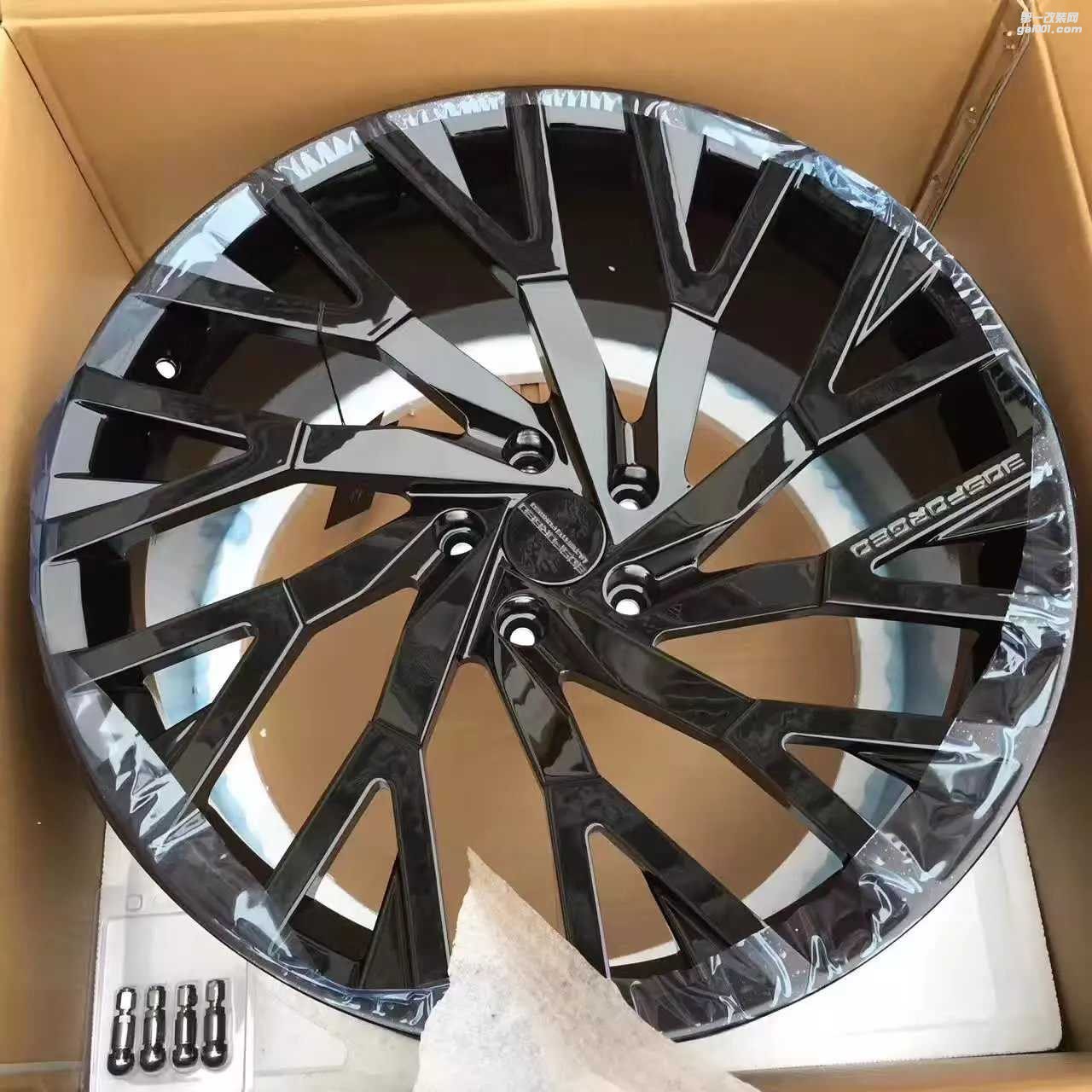 路虎，裝鍛造 22寸 305 完工
