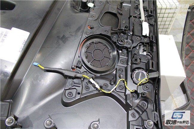 武漢寶馬汽車音響改裝 X3改裝ETON和ARC汽車音響 歌德汽車
