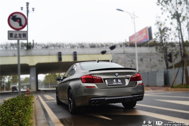 寶馬5系車身貼膜 啞光電鍍鎢鋼——長(zhǎng)沙改色貼膜店
