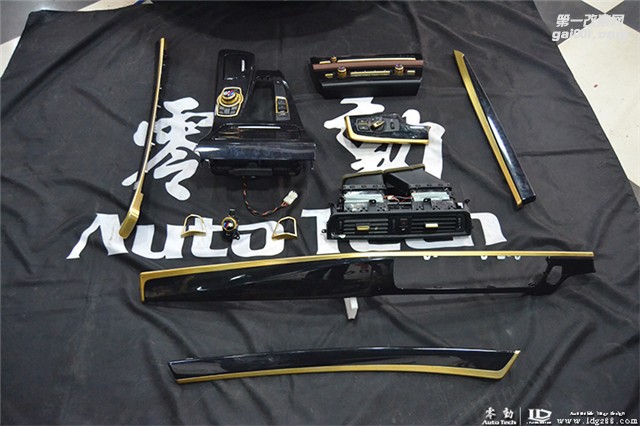 寶馬5系車身貼膜 啞光電鍍鎢鋼——長(zhǎng)沙改色貼膜店