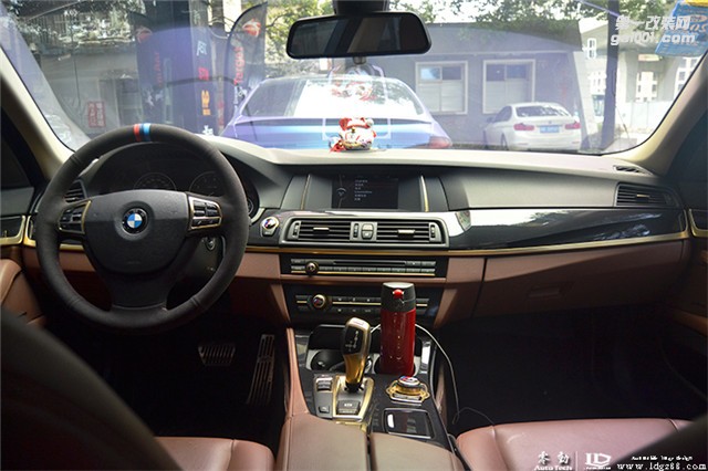 寶馬5系車身貼膜 啞光電鍍鎢鋼——長(zhǎng)沙改色貼膜店