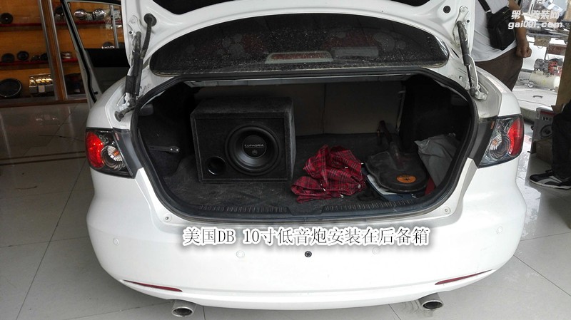 馬自達(dá)6汽車音響改裝德國(guó)彩虹喇叭加裝功放和低音-鄭州金聲音響