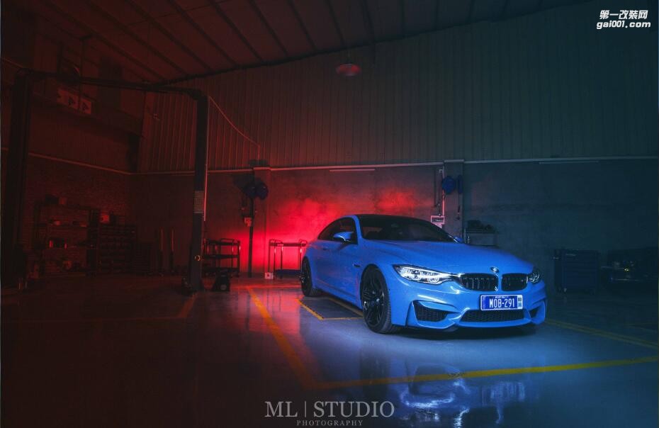 BMW M4施工法國(guó)HEXIS頂級(jí)漆面保護(hù)膜（廣州佛山MOB改色改裝俱樂(lè)部）