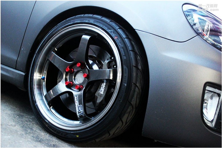海亞：高爾夫6R 輕換 ADVAN GT 18寸鍛造輪轂 AD08R輪胎 AP5000R競技版剎車