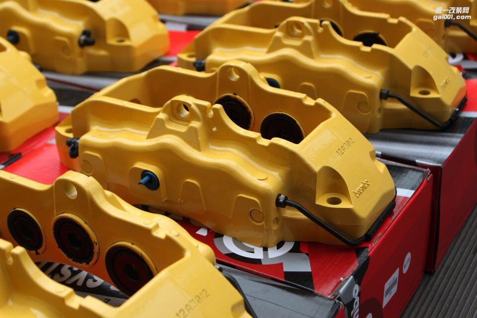 brembo 18Z 大六鮑魚卡鉗