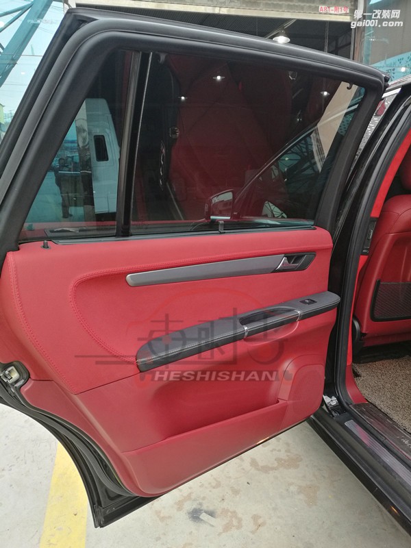 車時(shí)尚奔馳R400內(nèi)飾升級(jí)改裝/鄭州汽車內(nèi)飾翻新改色