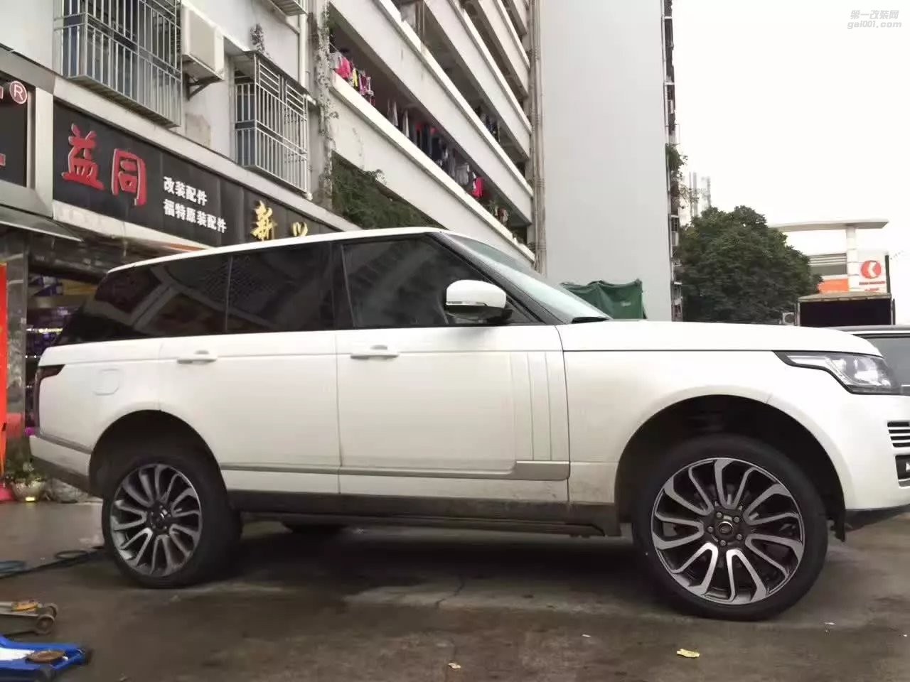 路虎,換 刀鋒 22寸 完工!