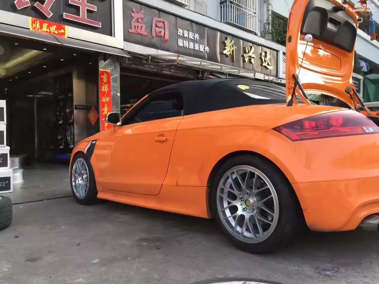 奧迪 ，換 RAYS  18寸 完工。
