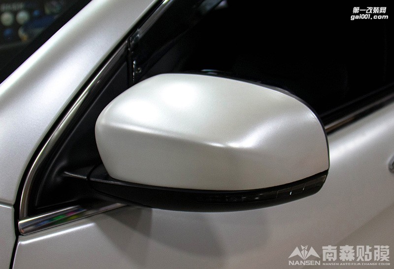吉普J(rèn)EEP自由光車身改色-電光白案例 南森汽車改色出品
