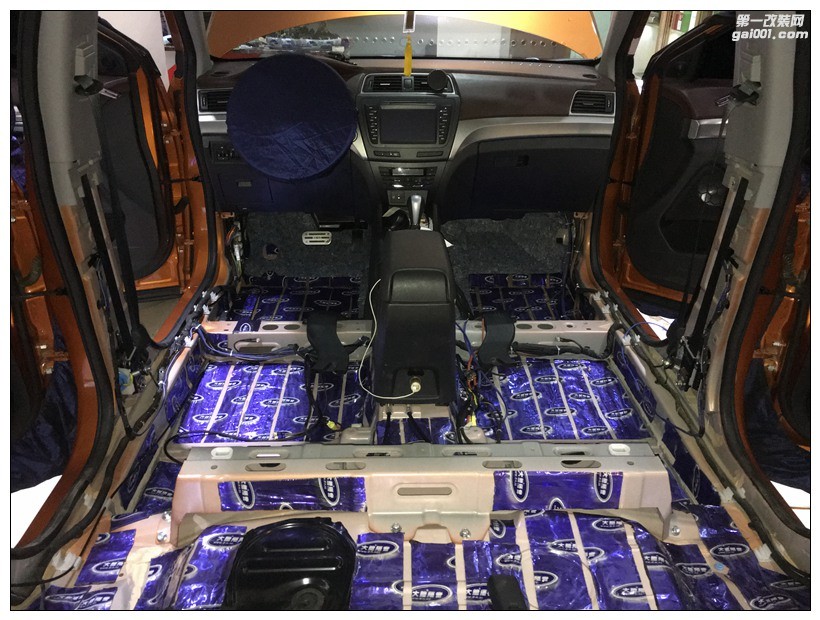 昆明汽車音響改裝,紳寶X65音響改裝+全車大能隔音止振降噪!