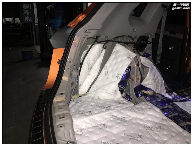 昆明汽車音響改裝,紳寶X65音響改裝+全車大能隔音止振降噪!