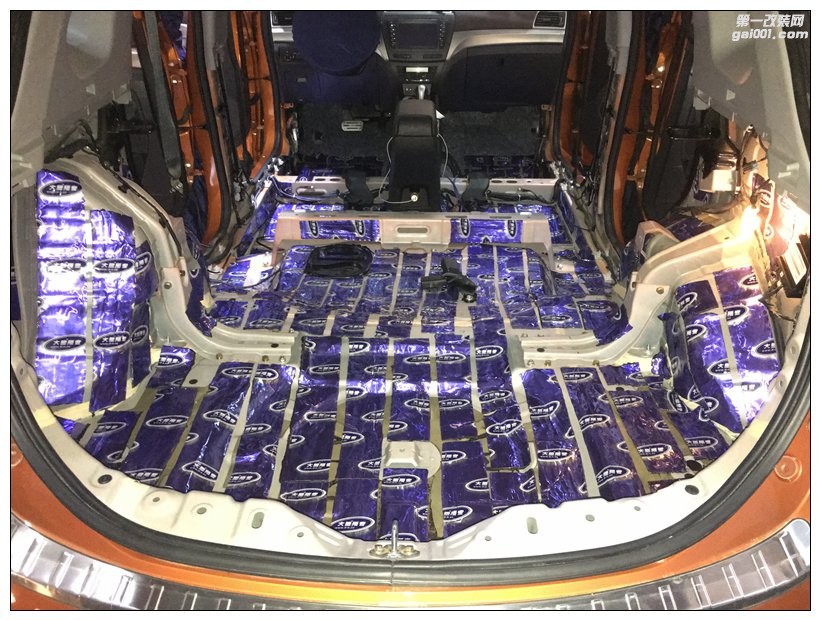 昆明汽車音響改裝,紳寶X65音響改裝+全車大能隔音止振降噪!