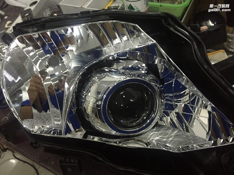 上海豐田新霸道改燈 升級(jí)海拉6透鏡 飛利浦燈泡 海拉4安定 嘉定專業(yè)改燈