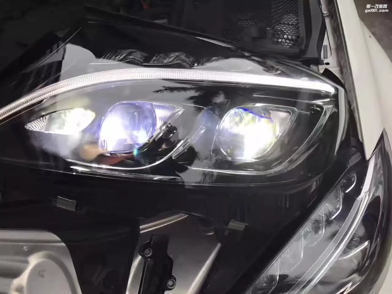 東營汽車改燈 奔馳C級 205車燈升級 東營光速改