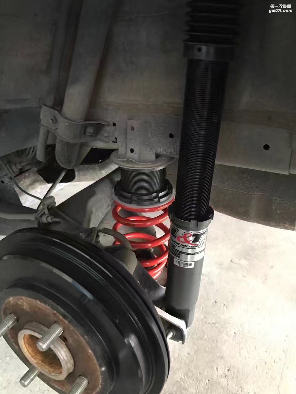 LT絞牙避震