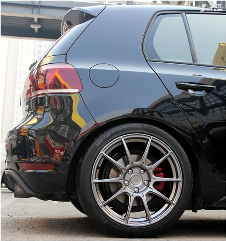 海亞：高爾夫6GTI 換裝 SRR GTX01 18寸輕量化輪轂