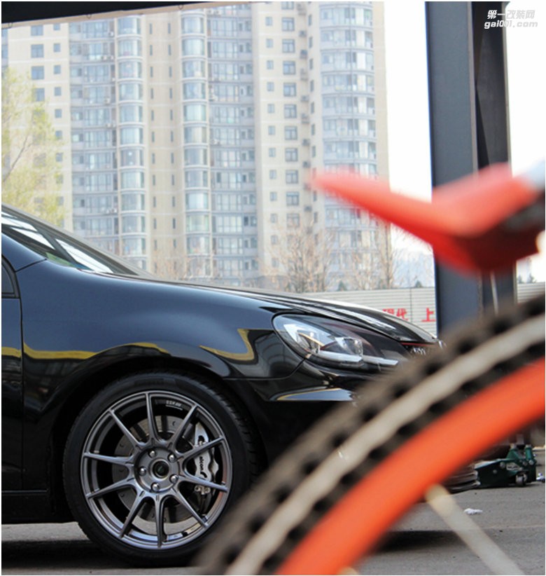 海亞：高爾夫6GTI 換裝 SRR GTX01 18寸輕量化輪轂