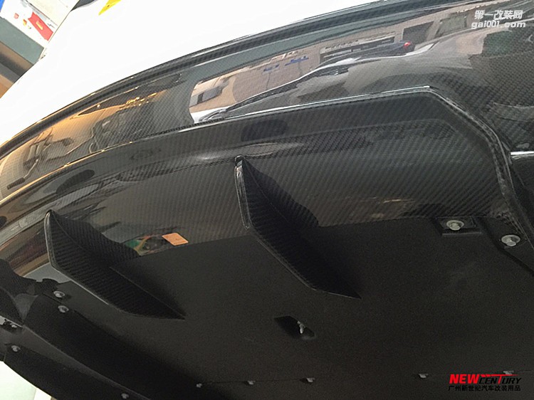 特斯拉 Model S改装碳纤维后唇扰流小包围 Revozport套件