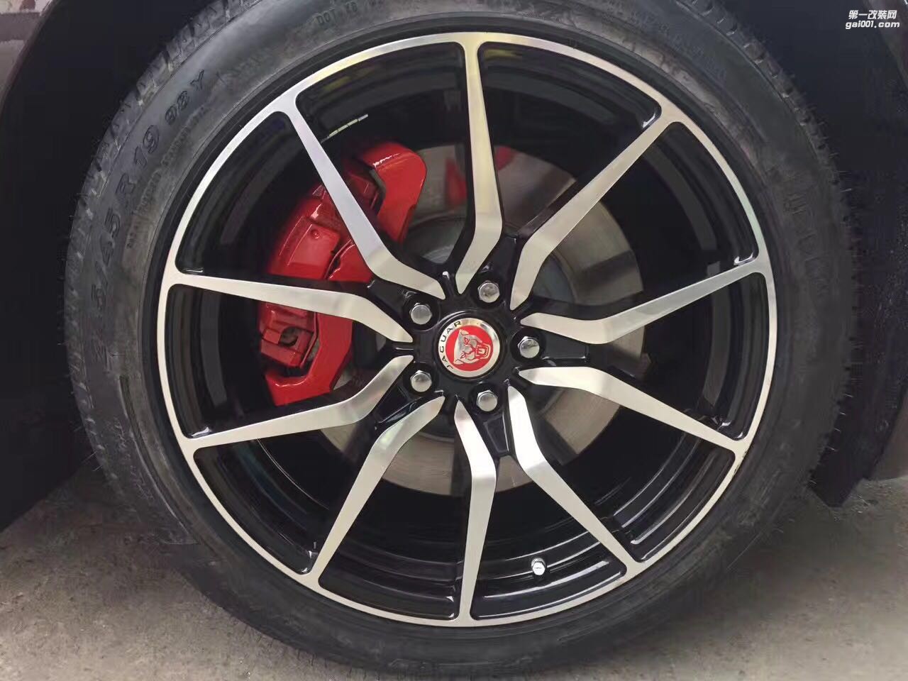 捷豹XJL 提車升級(jí)19寸鍛造輪轂 成都紅駱駝案例