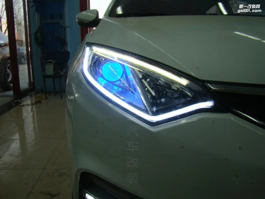東營汽車改燈 長安致尚XT 升級海拉5+藍色惡魔眼