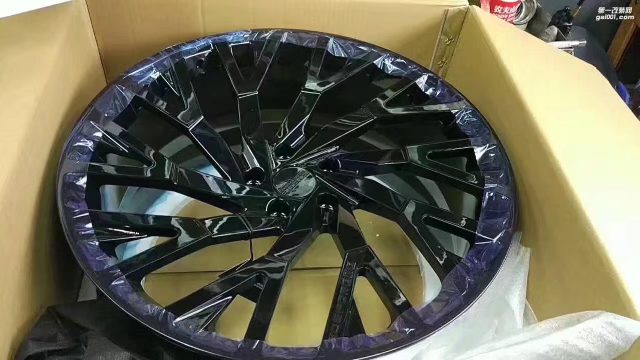 路虎 ，上 22寸  305 鍛造 完工！
