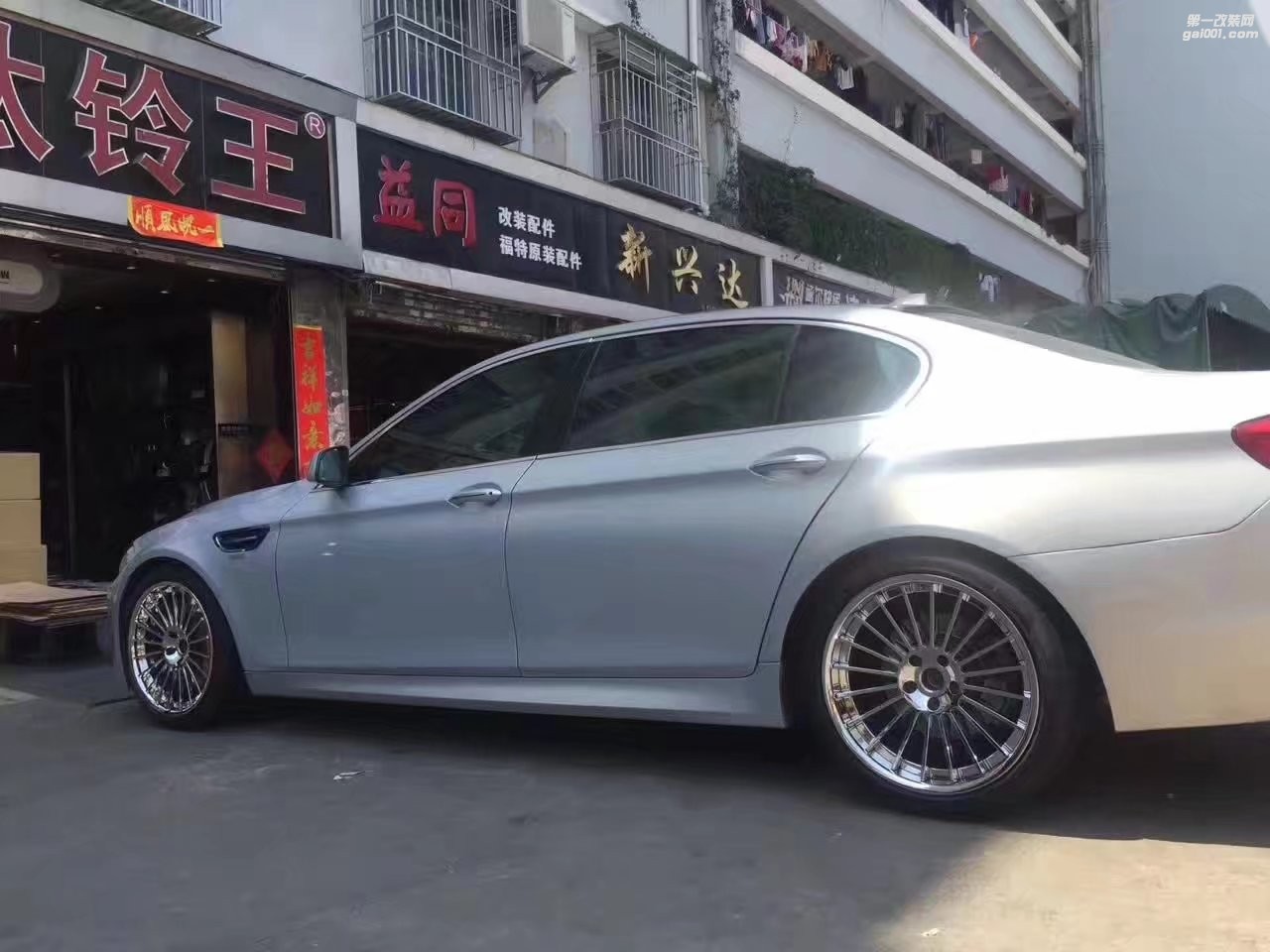 寶馬 ，換 20寸 鍛造 完工！