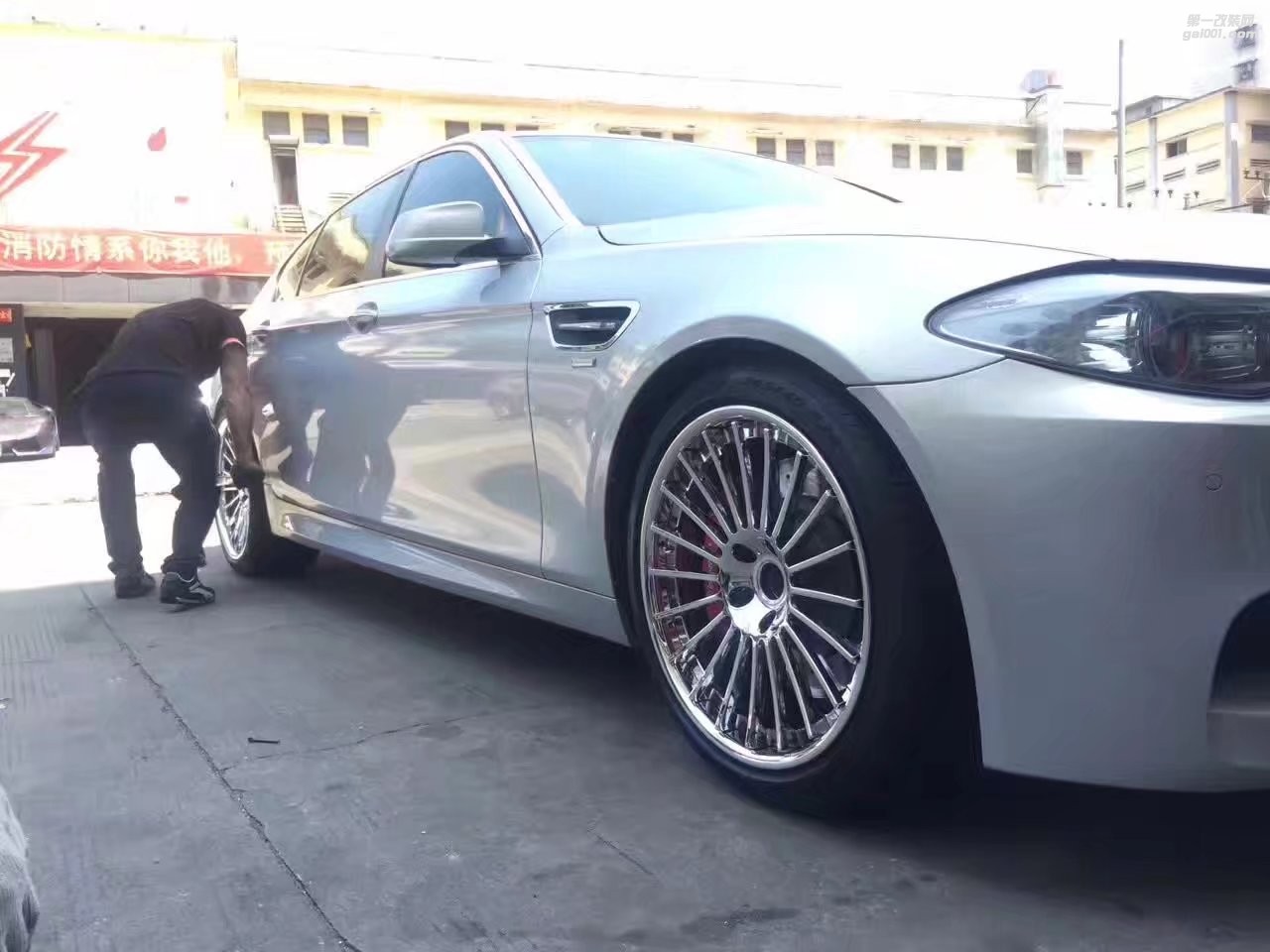 寶馬 ，換 20寸 鍛造 完工！