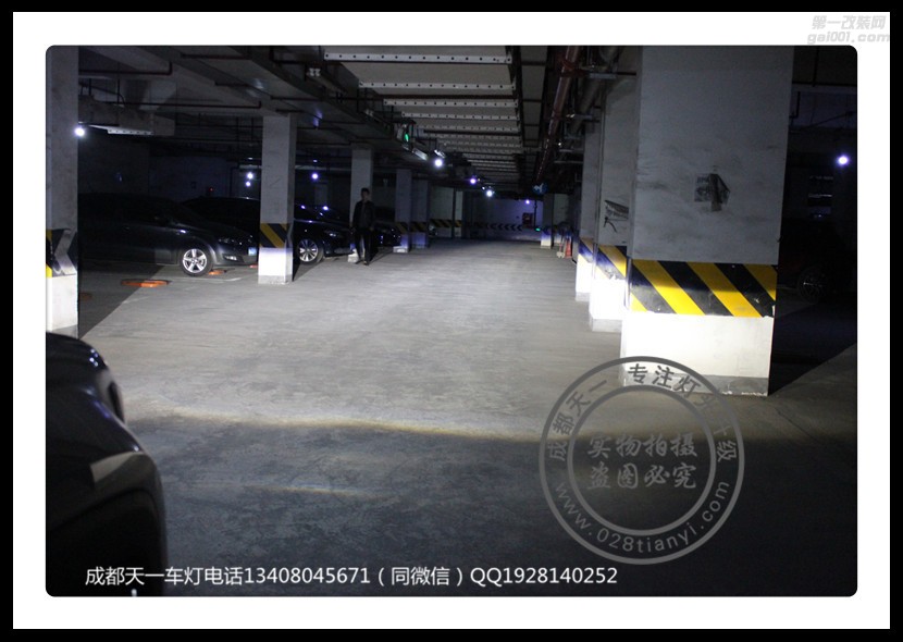 成都jeep自由俠改車燈改裝保時(shí)捷日行燈五角星LED大燈總成