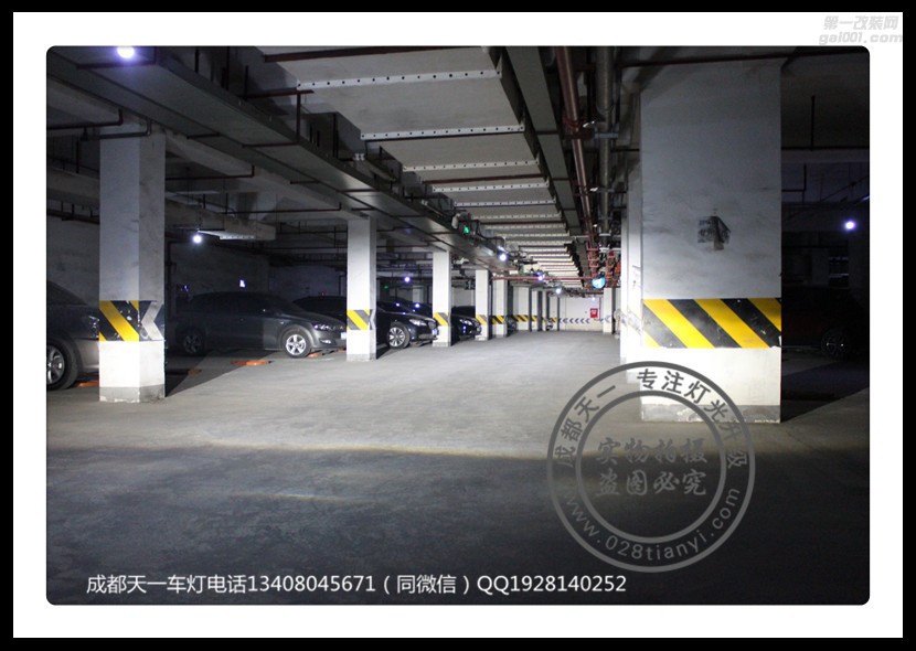 成都jeep自由俠改車燈改裝保時(shí)捷日行燈五角星LED大燈總成