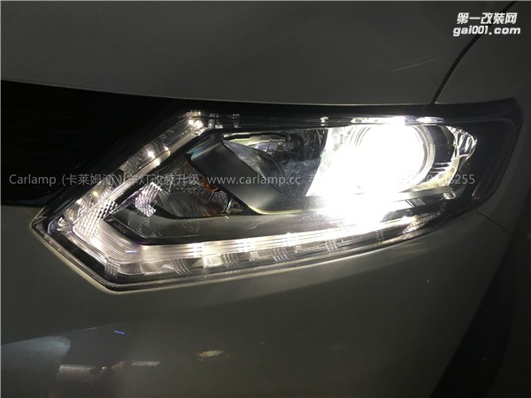 廣州【卡萊姆浦車燈】日產(chǎn)新奇駿：卡萊姆浦海拉5雙光透鏡+粉色惡魔眼+藍色天使眼