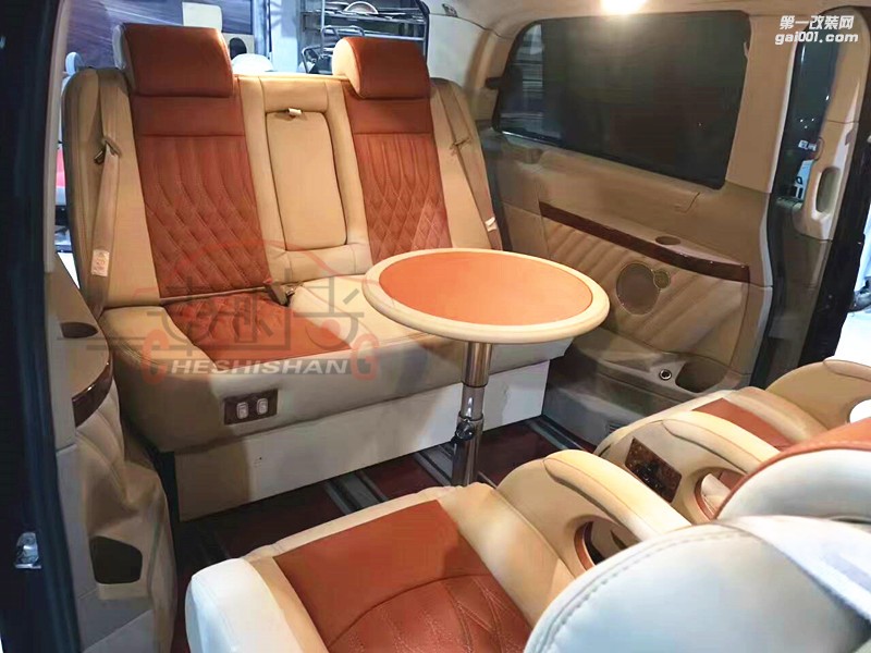奔馳威霆航空座椅內(nèi)飾改裝/鄭州車(chē)時(shí)尚汽車(chē)內(nèi)飾改裝