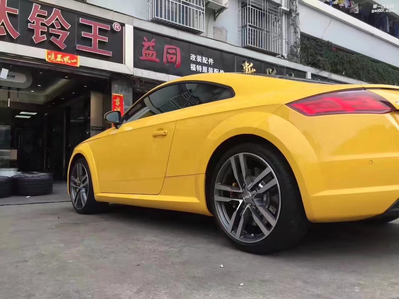 奧迪，換 原裝 鍛造 19寸 完工！