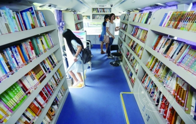 12米移動圖書車