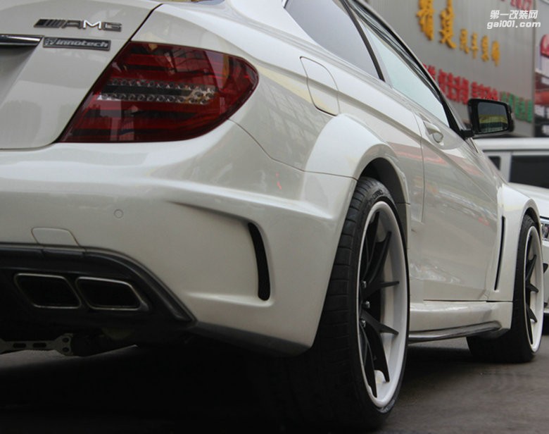 海亞：奔馳C63 507 BLACK SERIES 寬體 加拿大PUR定制三片鍛造輪轂