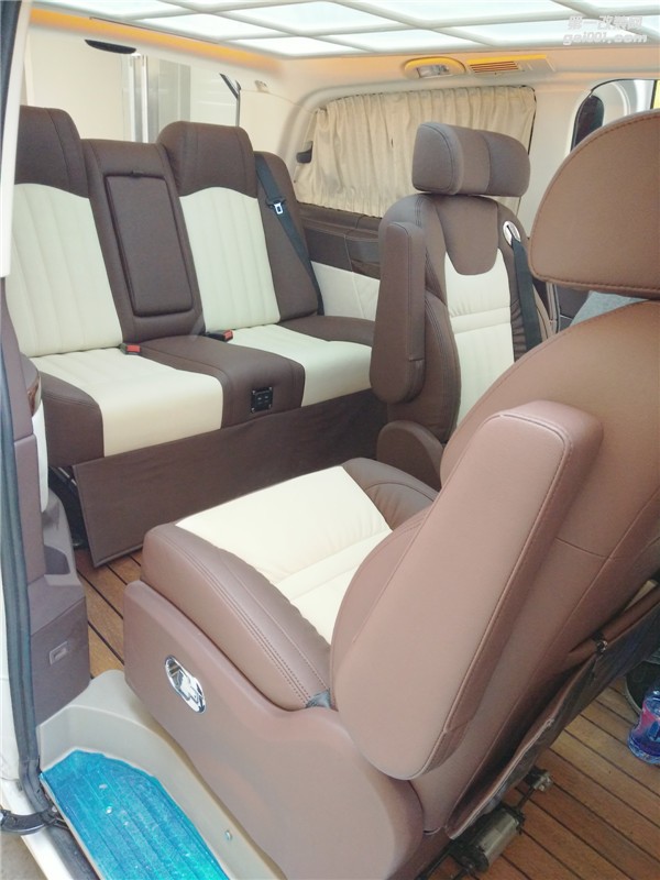 西安商務(wù)車內(nèi)飾改裝/杰歌房車之奔馳唯雅諾改裝、航空座椅改裝V260內(nèi)飾改裝